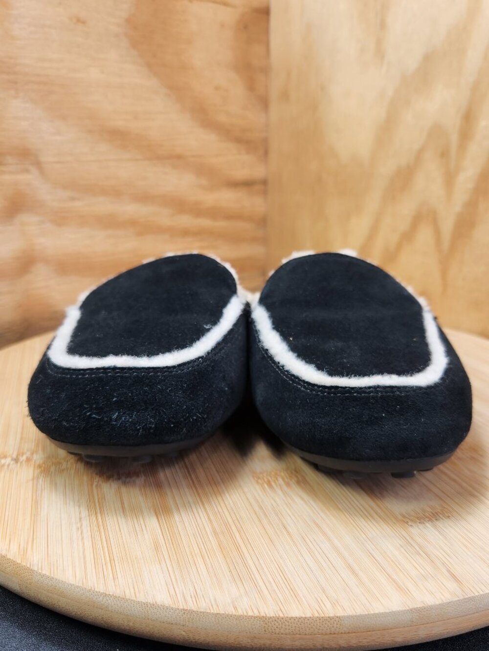 Ugg Lane Suede Slippers Womens Size 7.5 Shoes - Picture 2 of 9